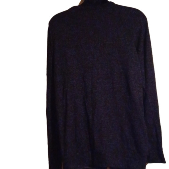 NWT plus size xl Buffalo top. Black/ grey fabric. Great gift ! - Picture 3 of 10